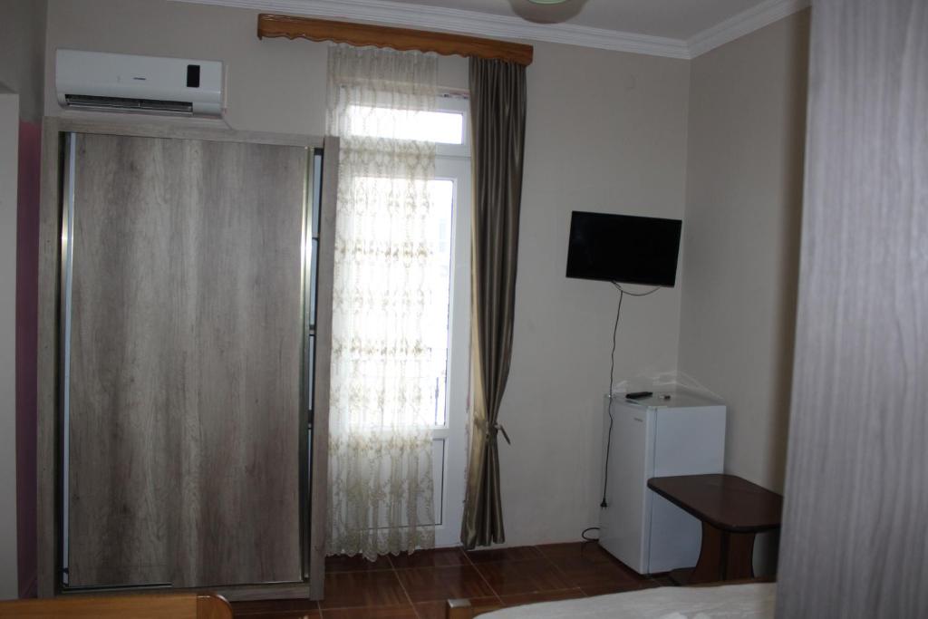 Tornado Hotel room 6